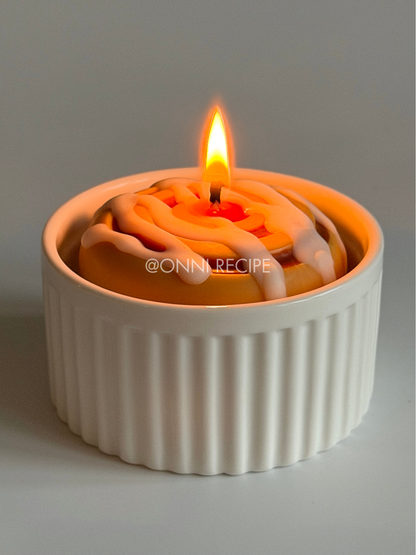 CINNAMON ROLL WITH CREAM VANILLA ICING - RAPESEED CANDLE - 200ML