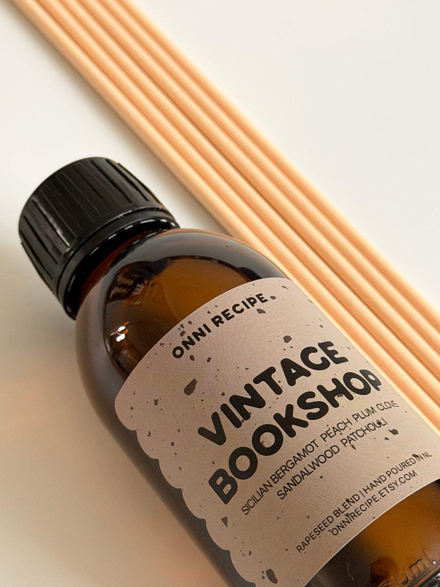 VINTAGE BOOKSHOP - REED DIFFUSER 120ML 4 MONTHS