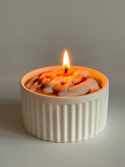 CINNAMON ROLL WITH CREAM VANILLA ICING - RAPESEED CANDLE - 200ML