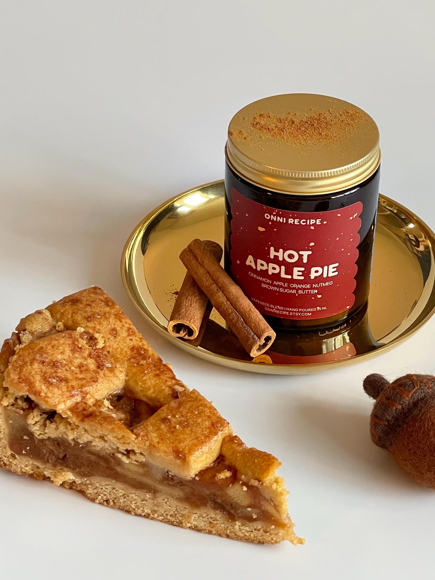 HOT APPLE PIE - RAPESEED WAX CANDLE - 170ML/ 250ML